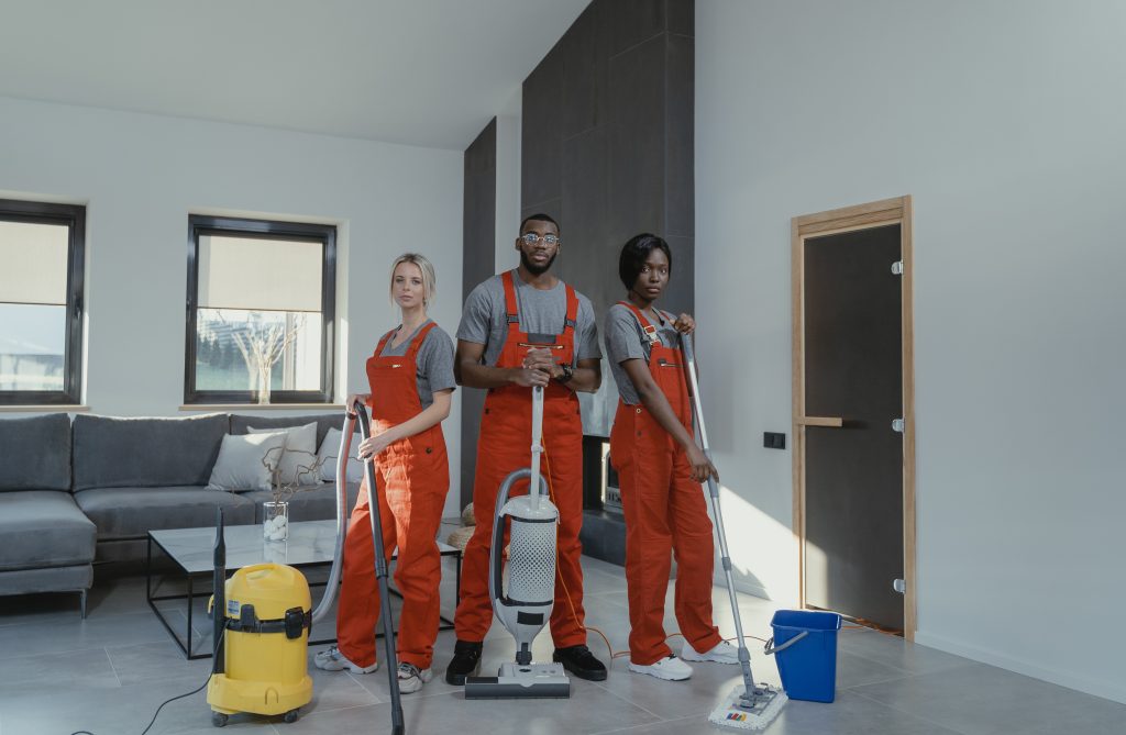 Professional-Bond-Cleaning-Team
